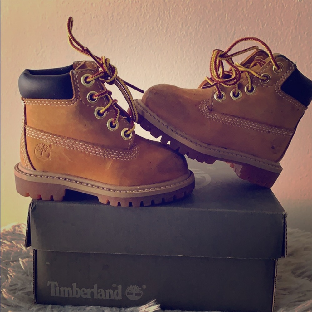 Toddler wheat Timberlands size 4c